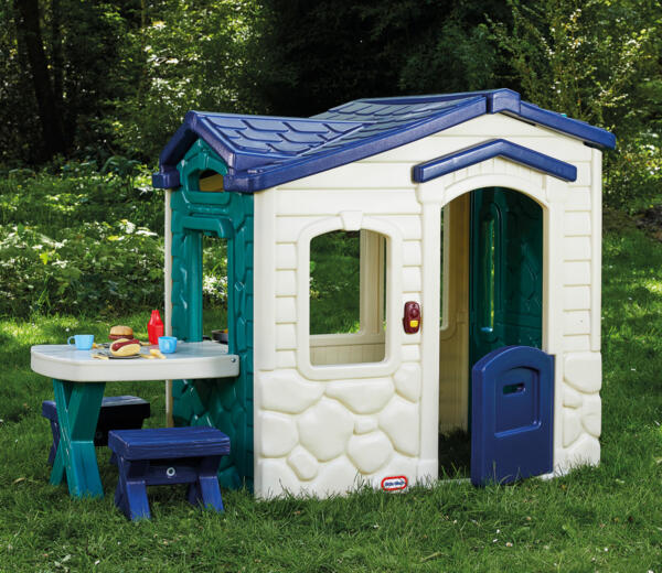 Little Tikes - Picnic On The Patio Playhouse